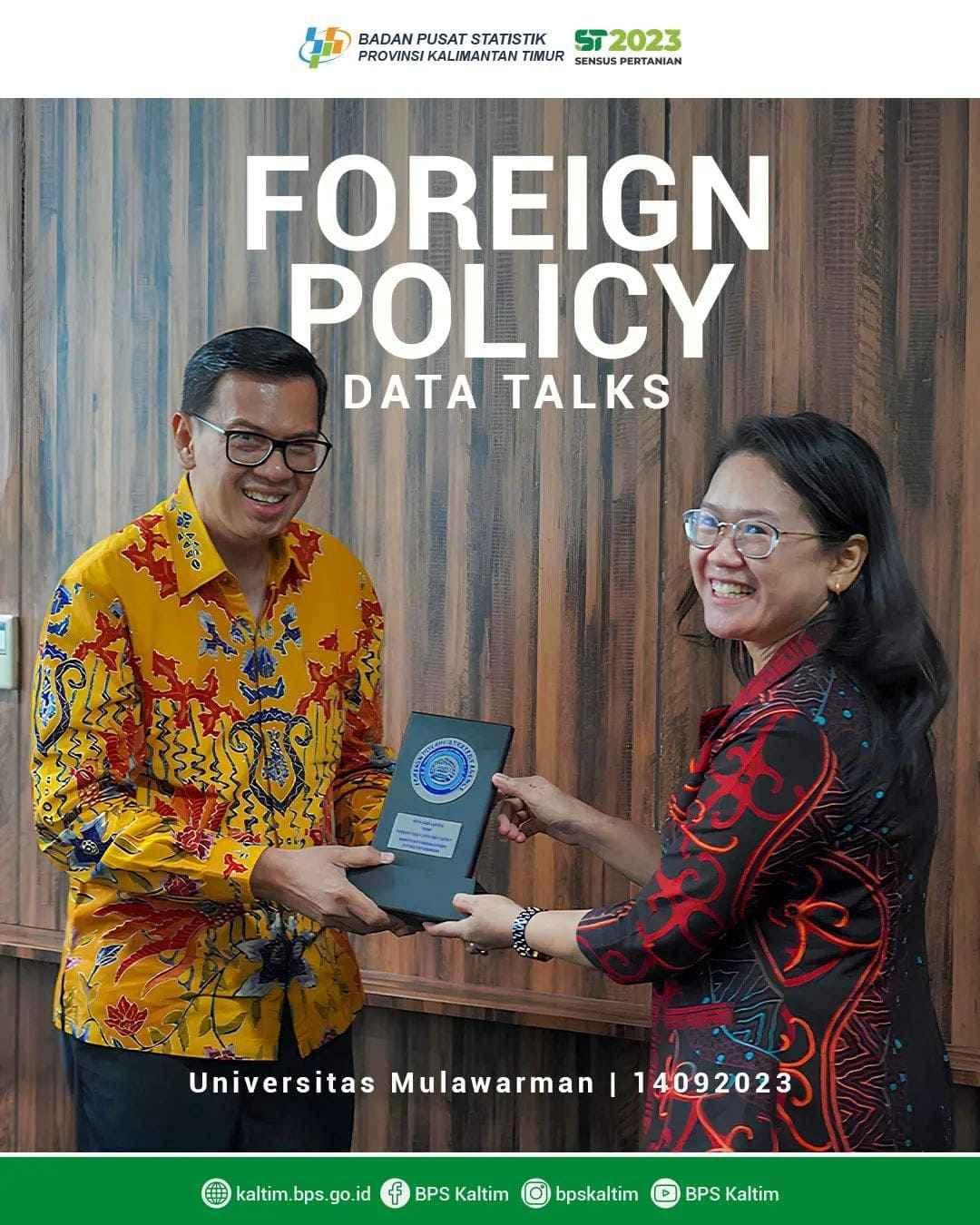 Chief Statistician of Kalimantan Timur Province Attends Foreign Policy Data Talk Event